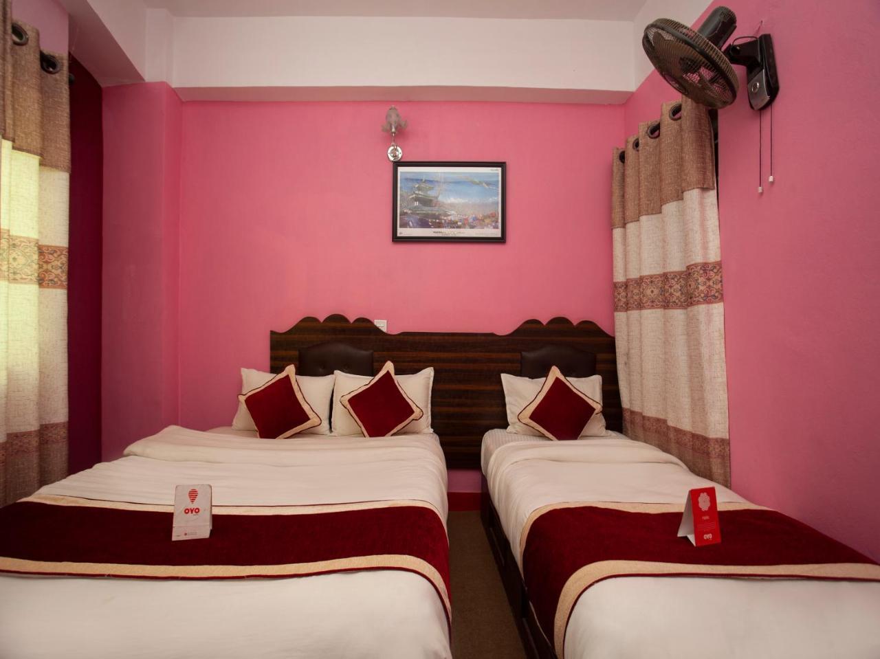 Oyo 195 Global Hotel And Resort Kathmandu Exterior photo