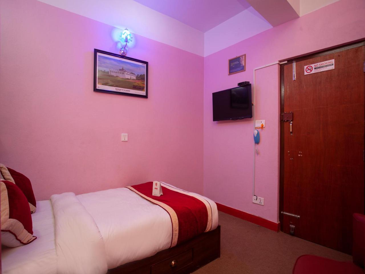 Oyo 195 Global Hotel And Resort Kathmandu Exterior photo