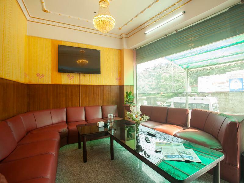 Oyo 195 Global Hotel And Resort Kathmandu Exterior photo