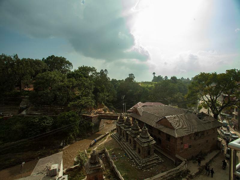 Oyo 195 Global Hotel And Resort Kathmandu Exterior photo
