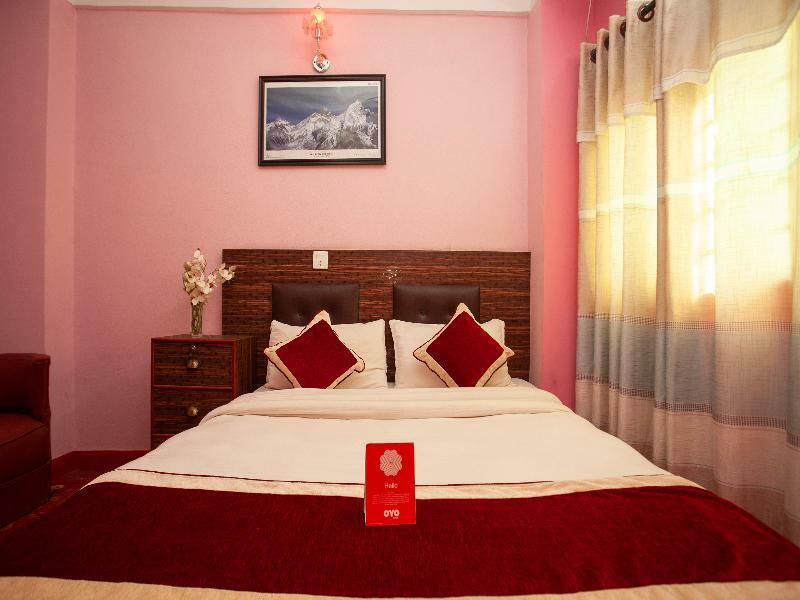 Oyo 195 Global Hotel And Resort Kathmandu Exterior photo