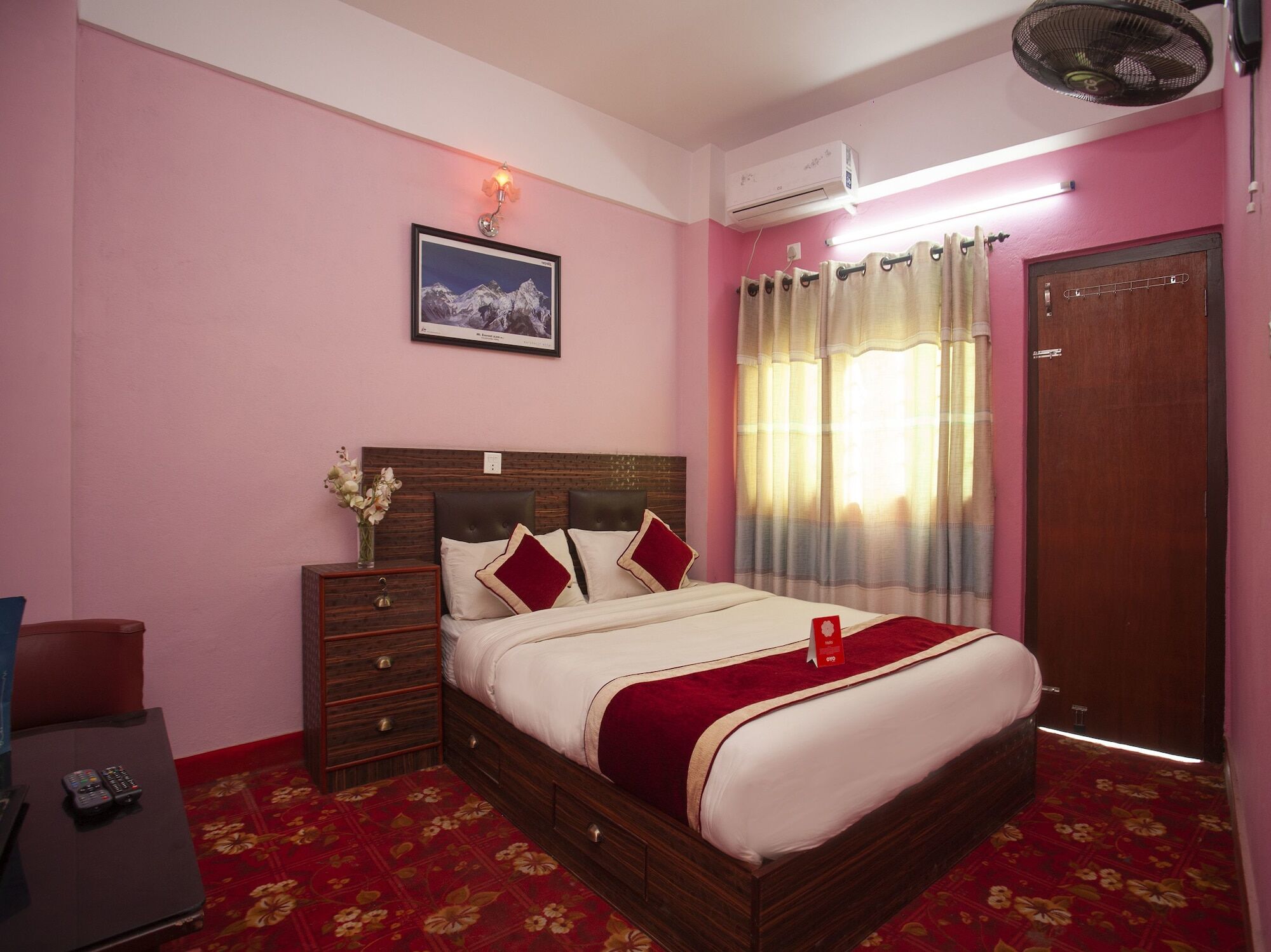 Oyo 195 Global Hotel And Resort Kathmandu Exterior photo